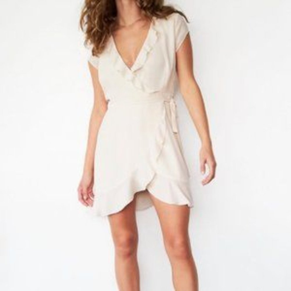 NWT Aritzia Sunday Best Ruffle Wrap Dress in Coconut